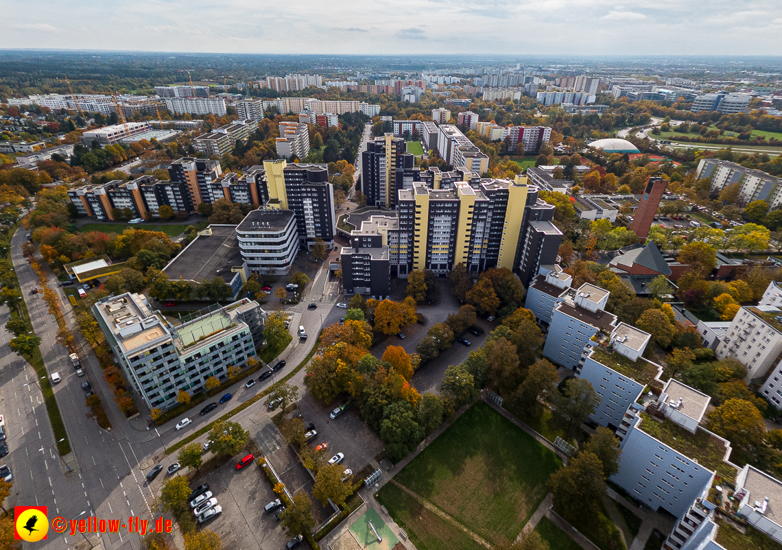 13.10.2022 - Marx-Zenrtum am Karl-Marx-Ring in Neuperlach
